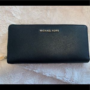 Michael Kors Jet Set Wallet